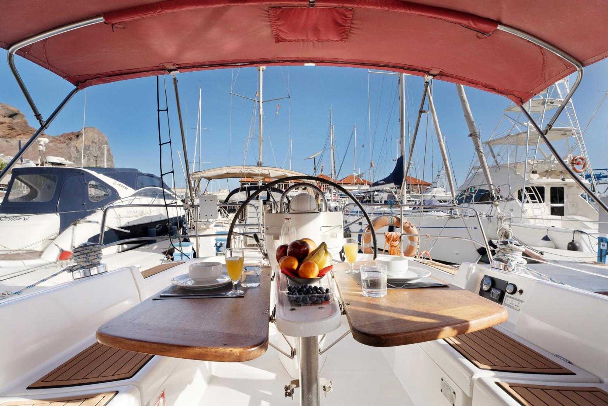Pato Lucas Sail Boat Hotel San Sebastian De La Gomera Bagian luar foto